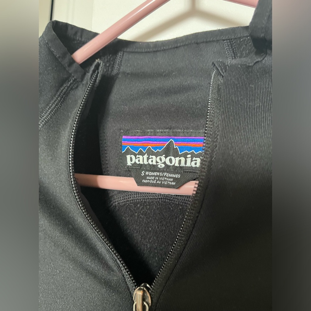 Patagonia Black Utility Jacket with Performance Features - Picture 3 of 6